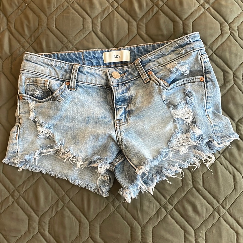 Distressed Stella BKE shorts, 26